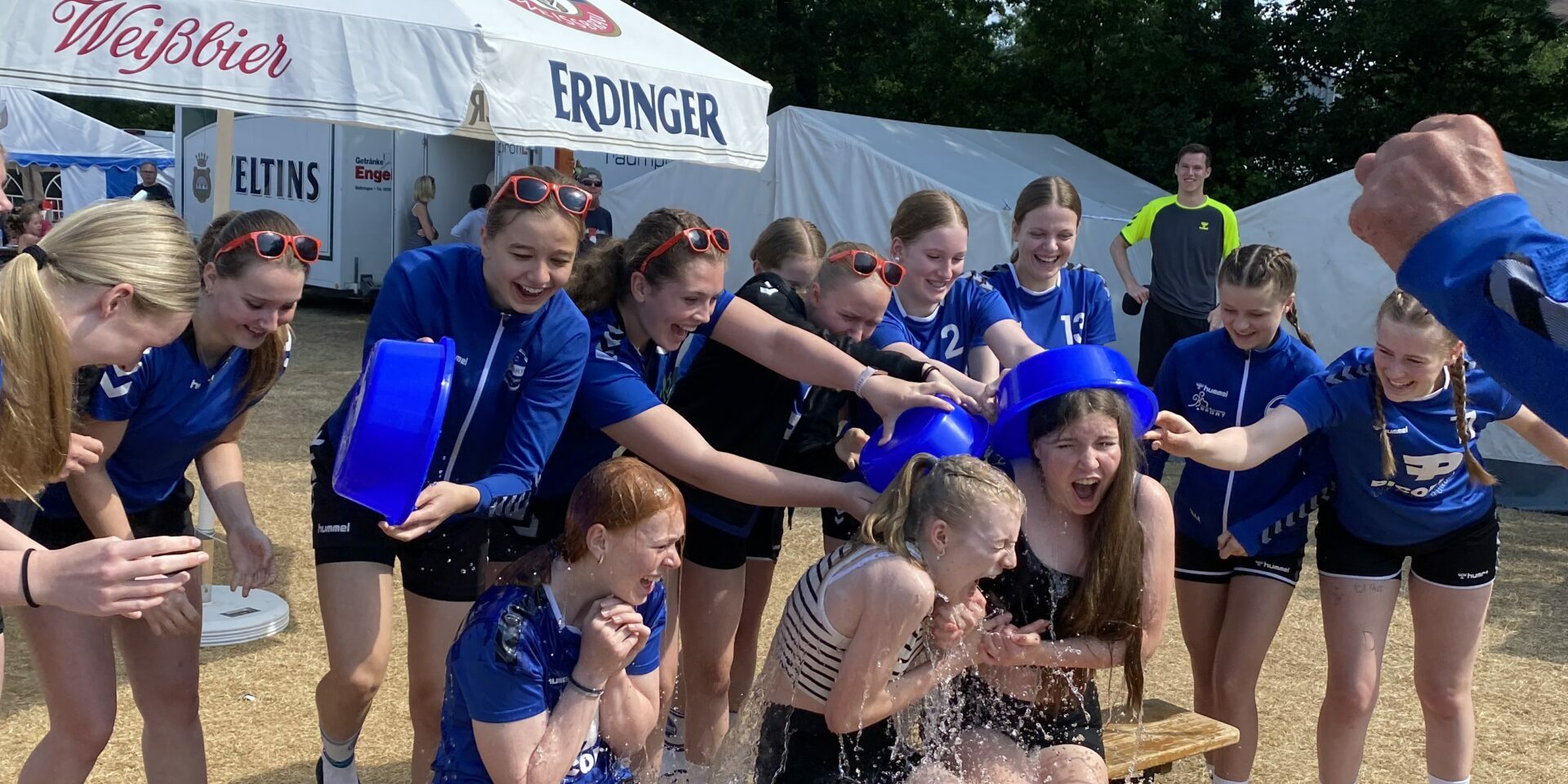 F24CEA6B-53EE-4DDB-AF76-6025AF60C71F